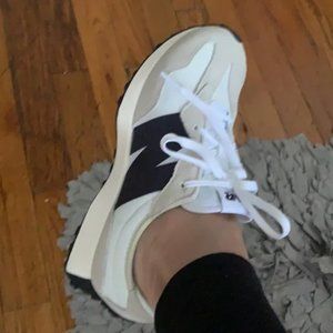 New Balance 327 Black & White